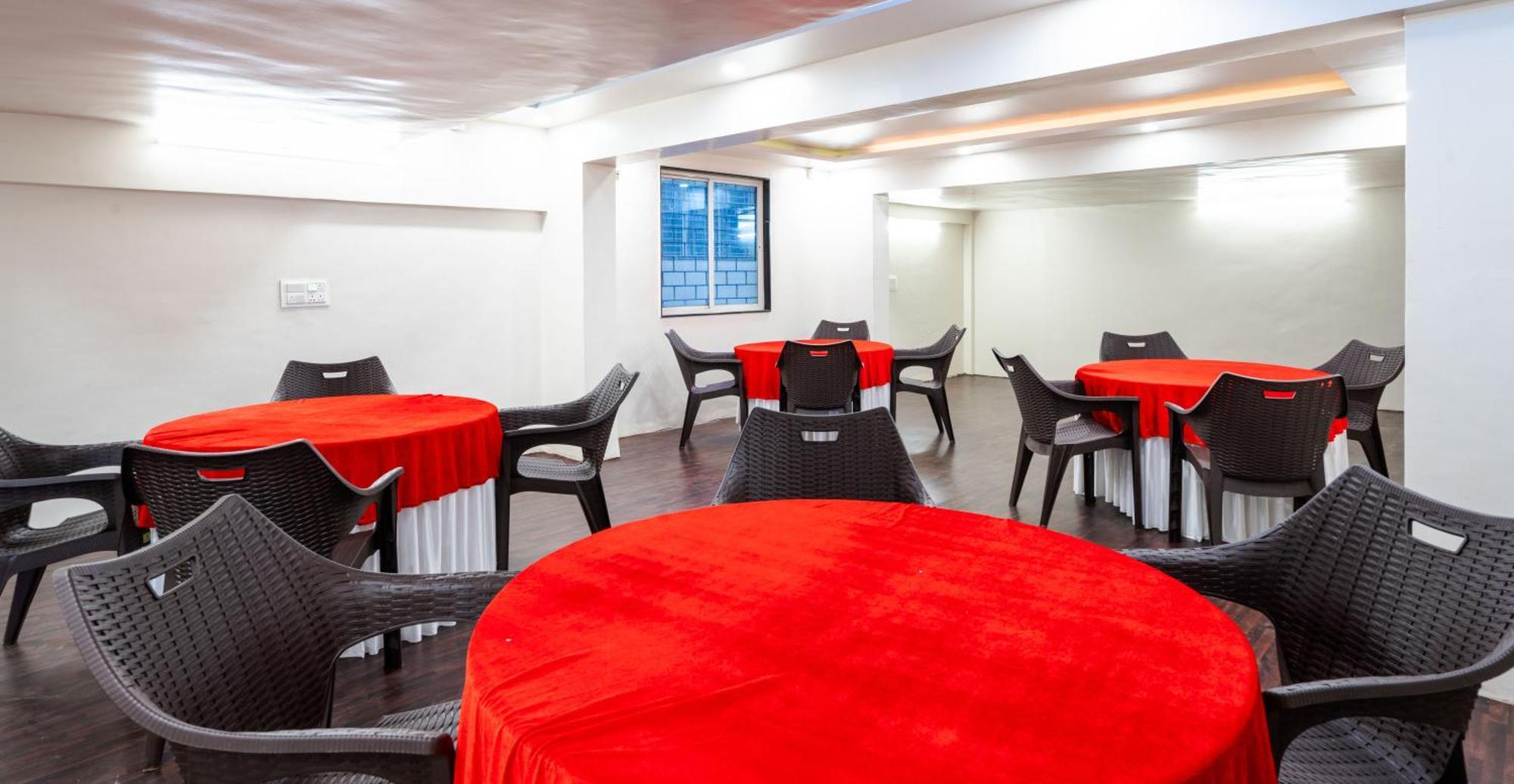 Treebo Trend The White Castle Hotel Pune Exterior foto