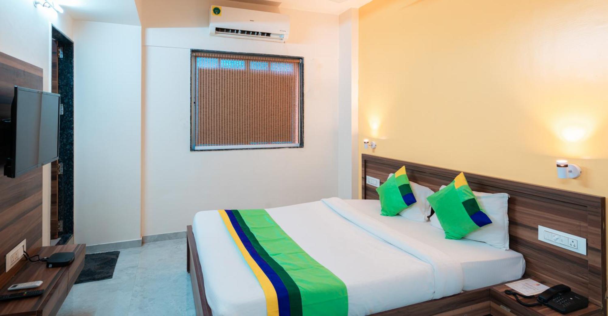 Treebo Trend The White Castle Hotel Pune Exterior foto